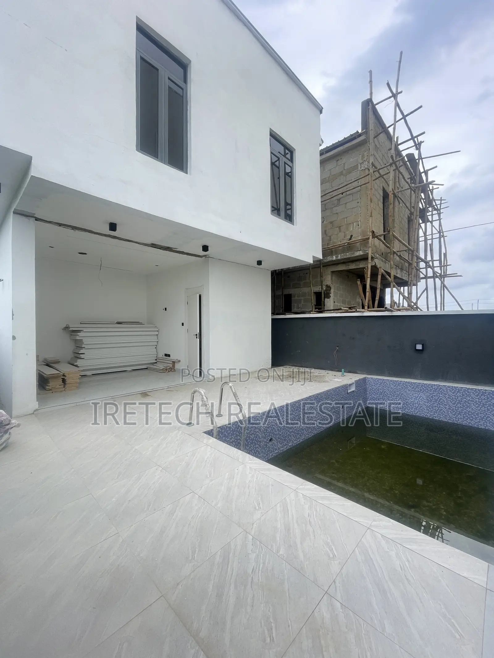 5bdrm Duplex in Ajah, Off Lekki-Epe Expressway for sale in Off Lekki-Epe Expressway