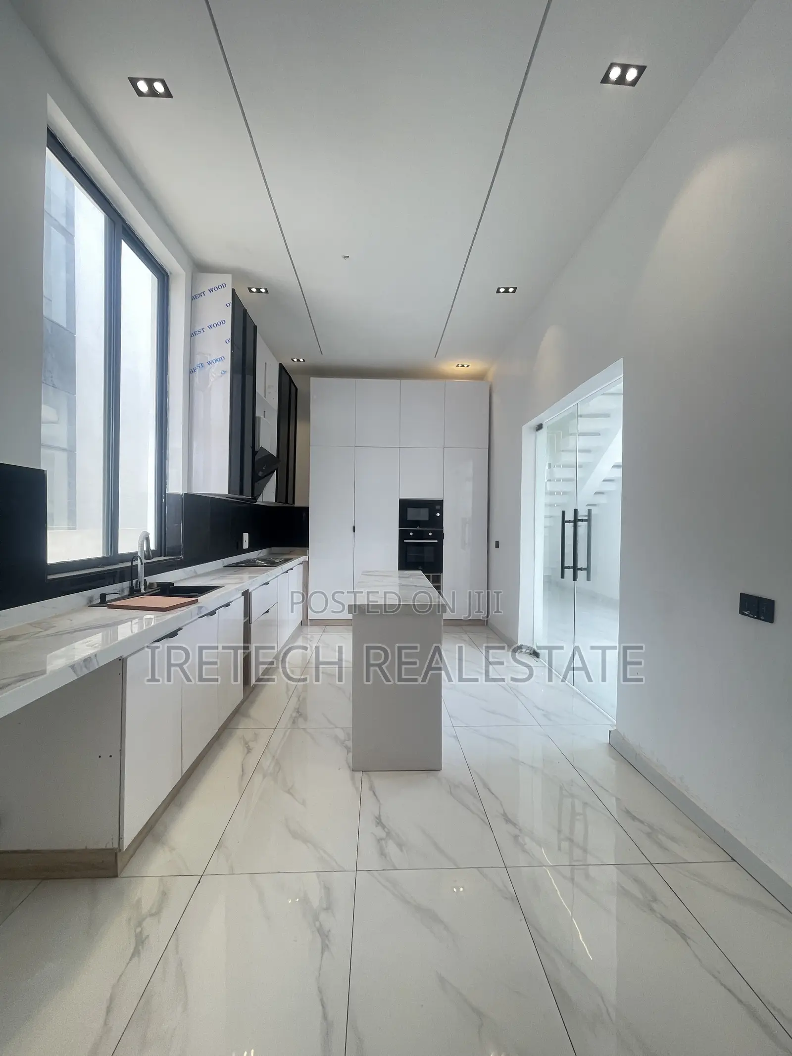 5bdrm Duplex in Ajah In A Tight for sale in Ado / Ajah