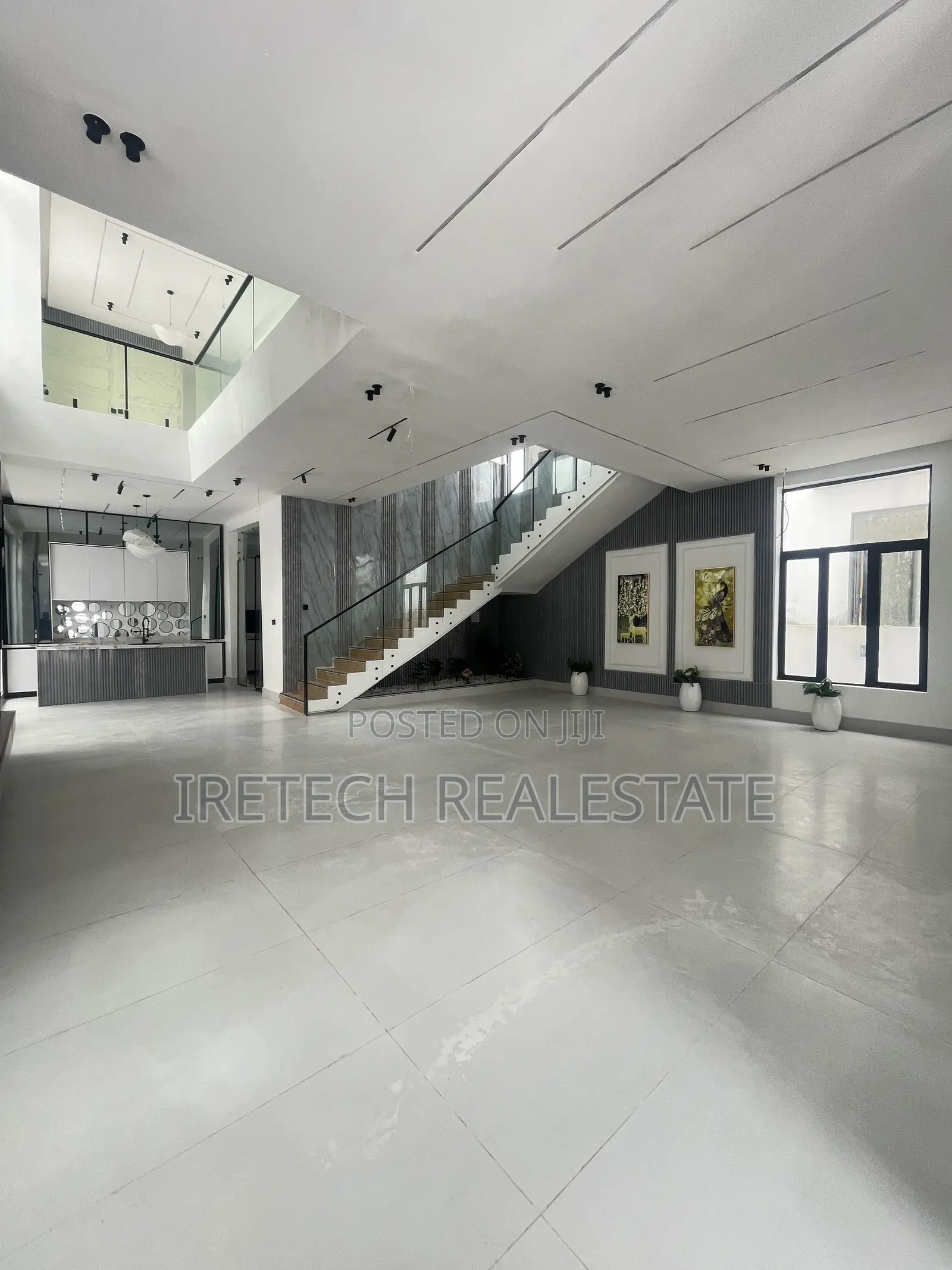 5bdrm Duplex in Ajah In A Tight, Off Lekki-Epe Expressway for sale in Off Lekki-Epe Expressway