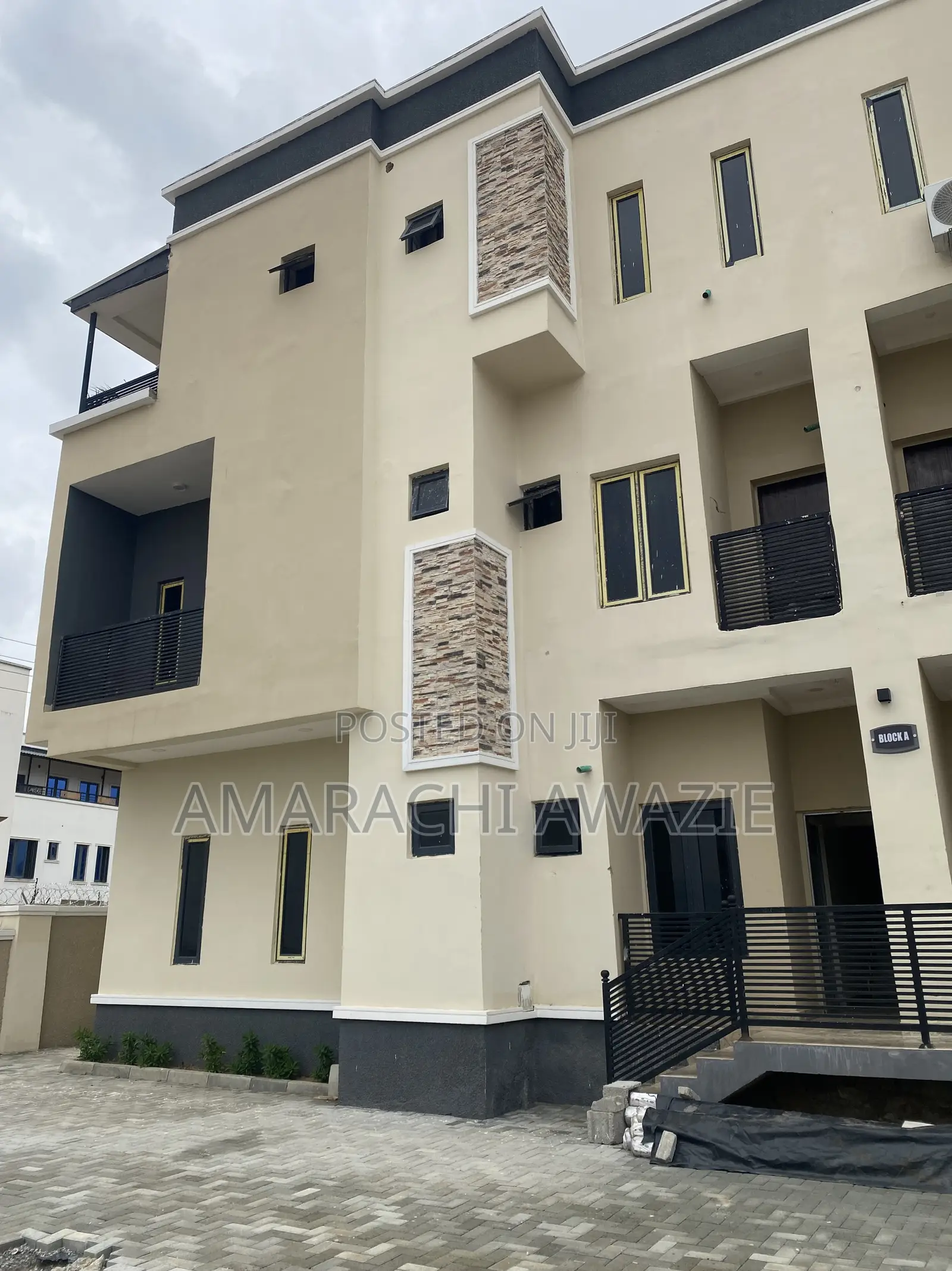 3bdrm Block of Flats in Queens Estate, Idu for rent in Idu