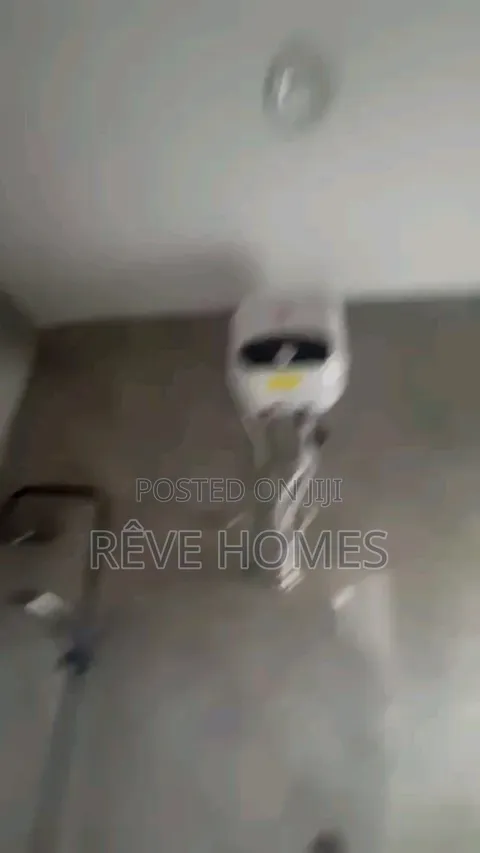 Furnished 2bdrm Block of Flats in Soluyi for rent in Soluyi