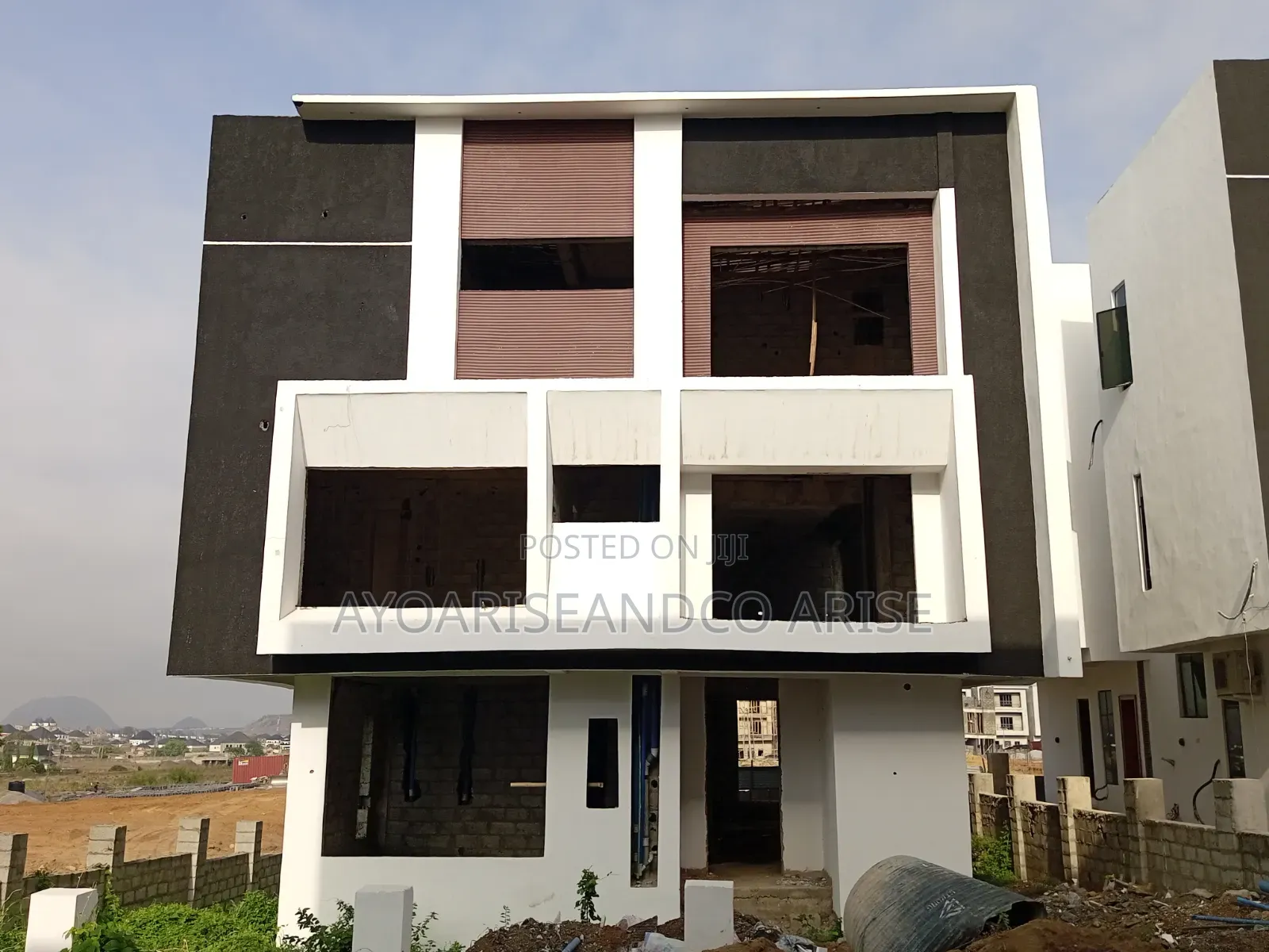 7bdrm Duplex in River Park, FHA for sale in FHA