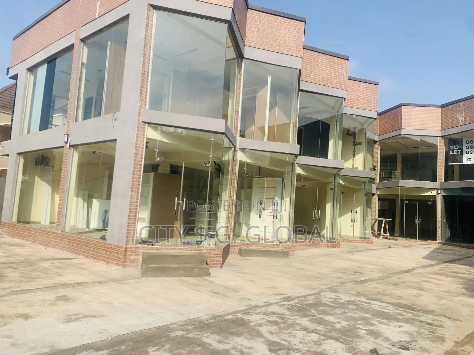 A Shop Space for Rent in Gwarinpa in Dape