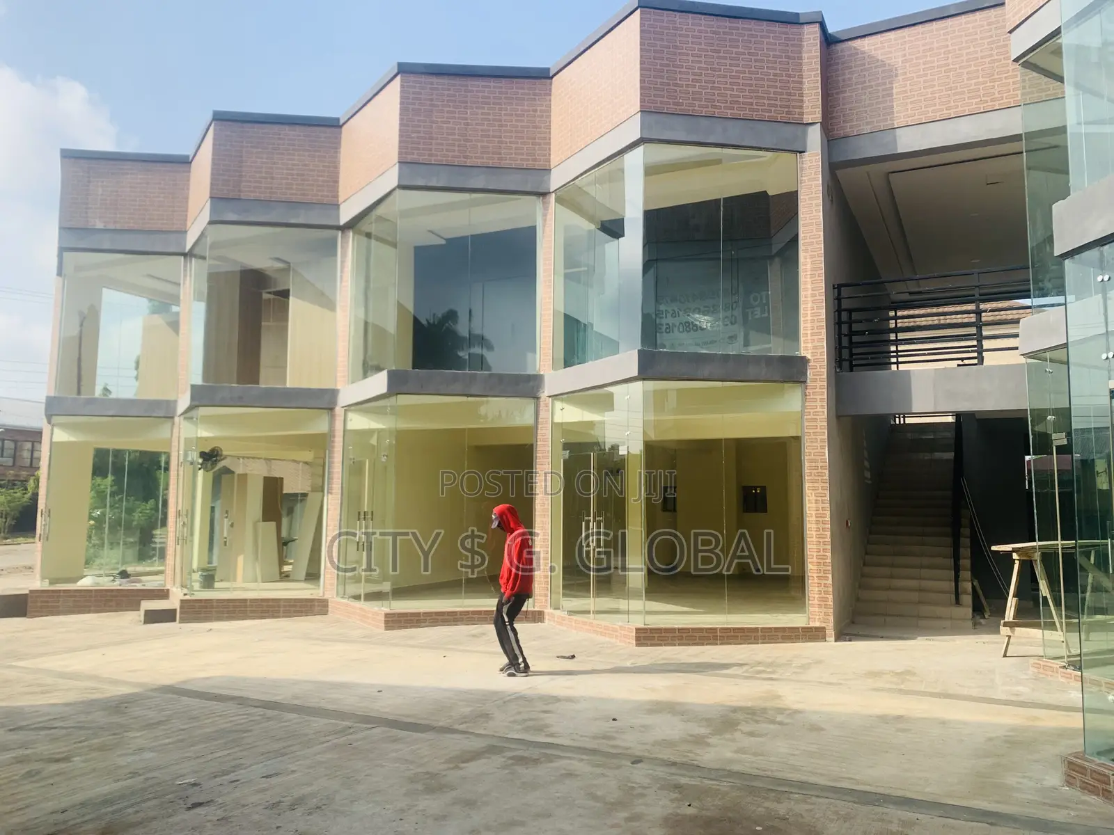 A Shop Space for Rent in Gwarinpa in Dape