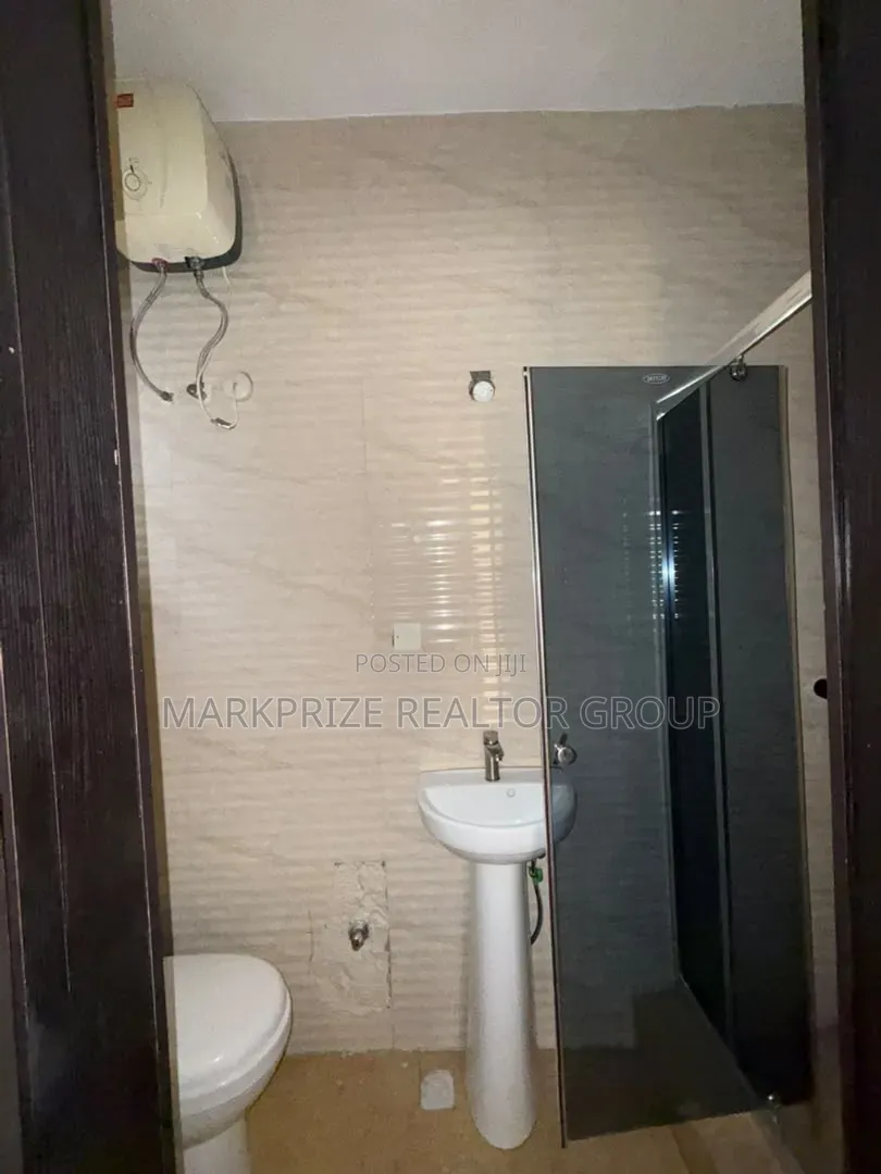 4bdrm Duplex in Chevron Drive Lekki for sale in Chevron
