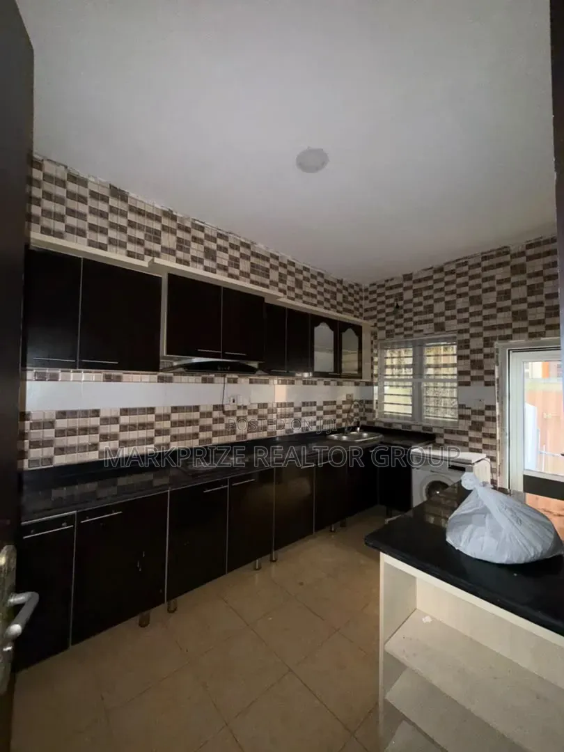 4bdrm Duplex in Chevron Drive Lekki for sale in Chevron