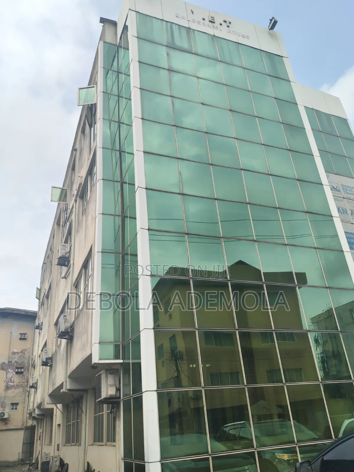 20bdrm House in Adeniyi Jones for sale in Adeniyi Jones