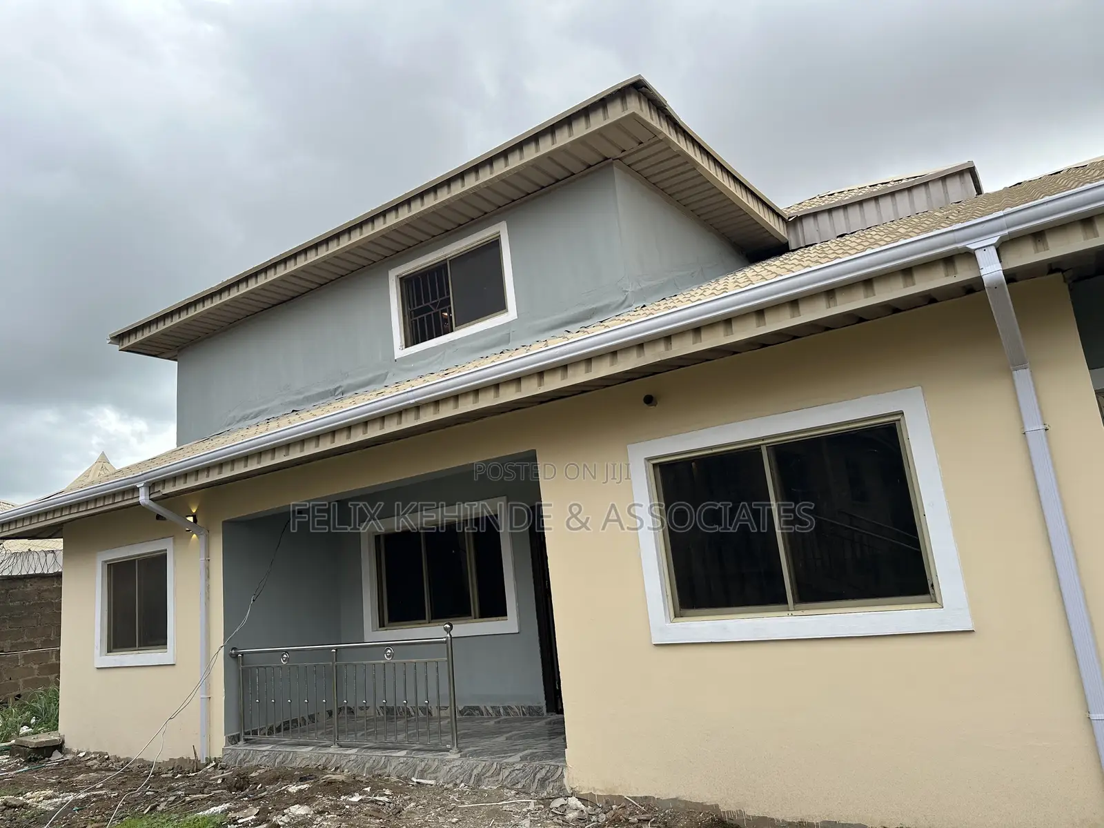 4bdrm Duplex in Akala Way, Akobo for rent in Akobo