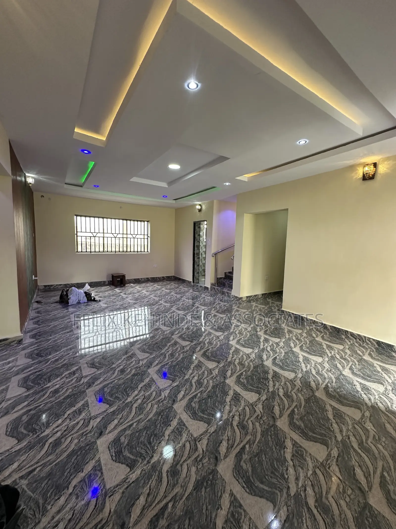 4bdrm Duplex in Akala Way, Akobo for rent in Akobo