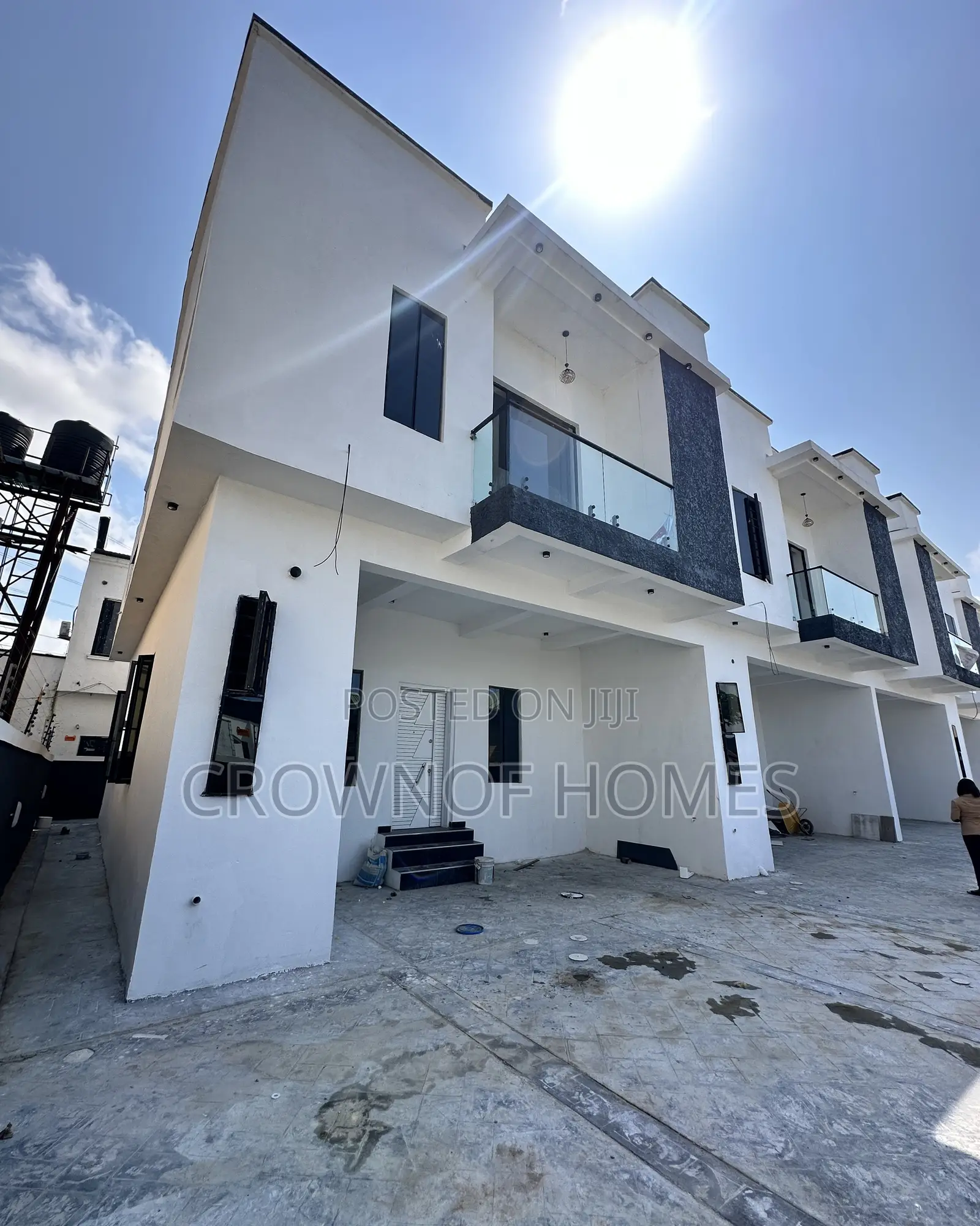 4bdrm Duplex in Thomas for sale in Thomas Estate