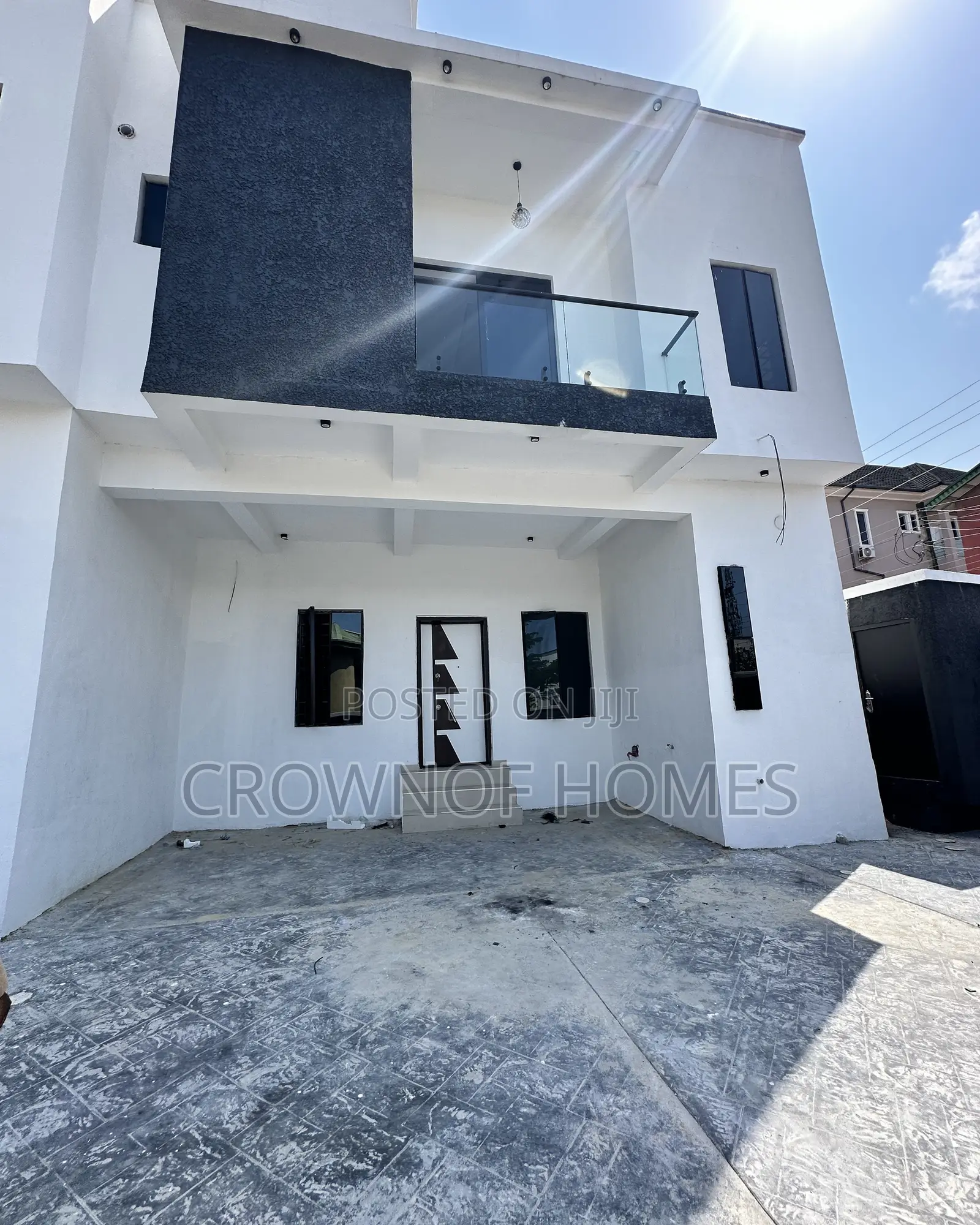 4bdrm Duplex in Thomas for sale in Thomas Estate
