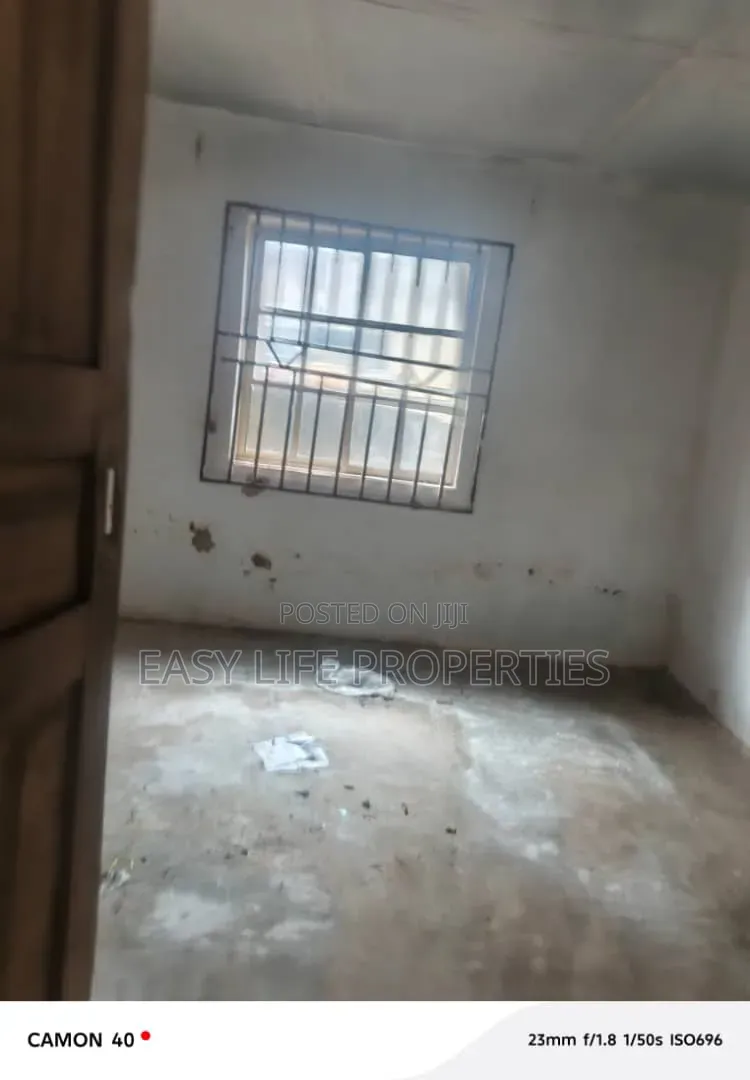 2bdrm Apartment in Alagbayun, Alakia for sale in Alakia
