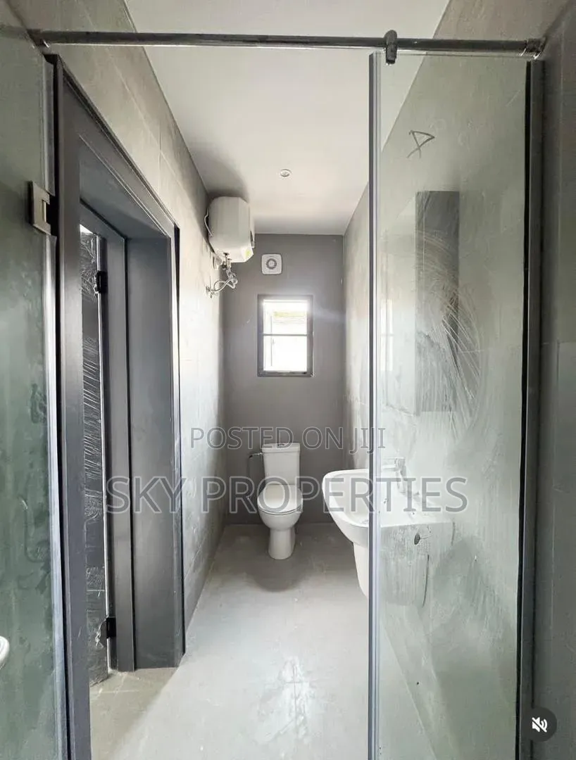 2bdrm Maisonette in Ilasan, Ikate for rent in Ikate