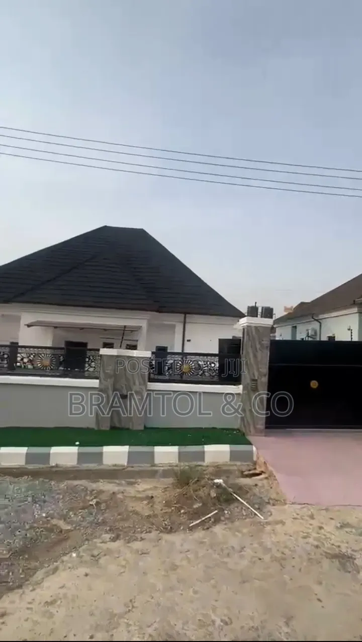 3bdrm Bungalow in Efab Queen Estate, Dape for sale in Dape