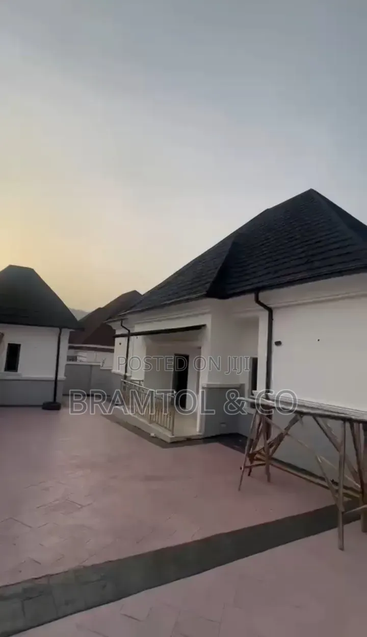 3bdrm Bungalow in Efab Queen Estate, Dape for sale in Dape