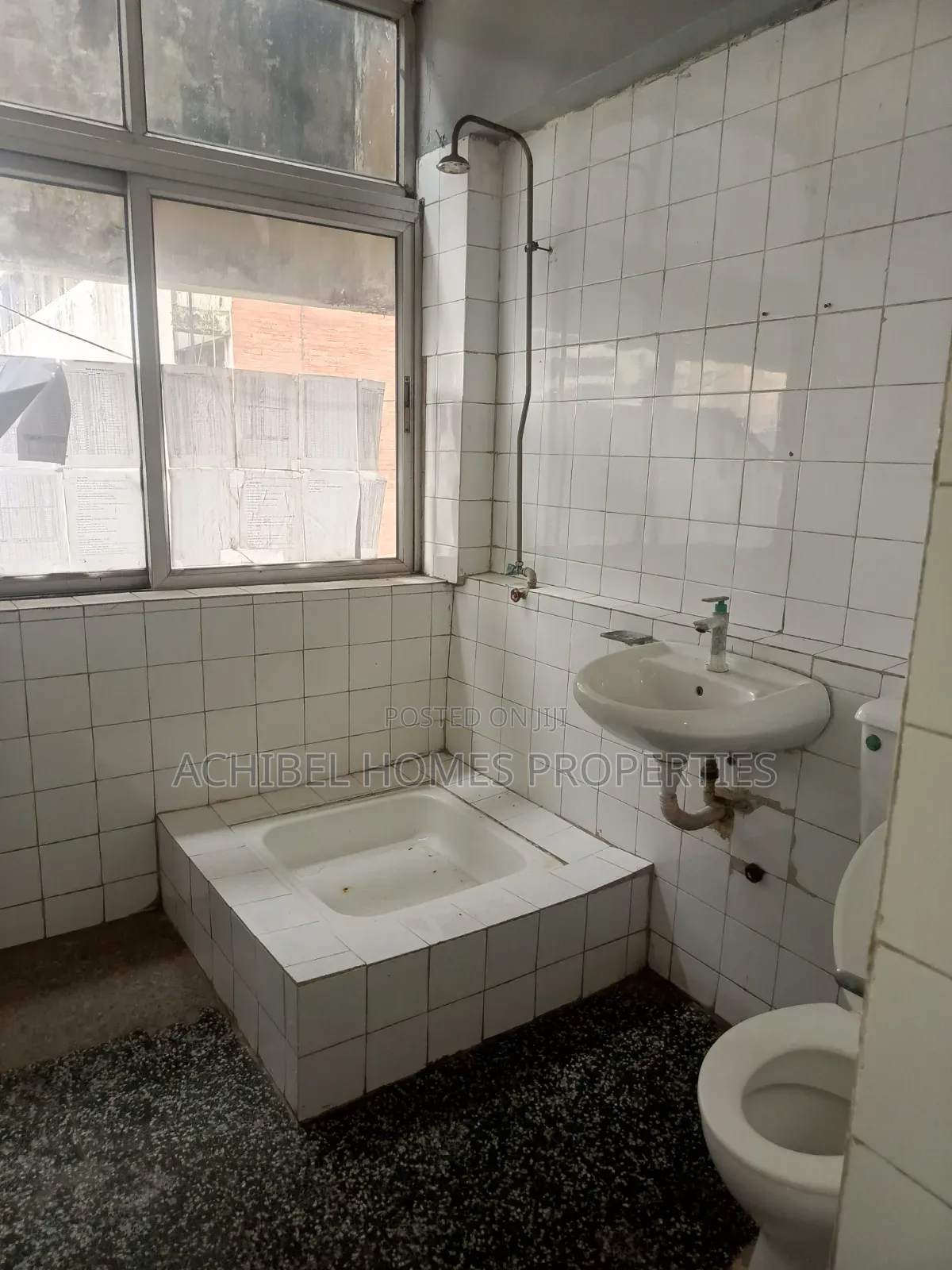 A 107 Square Meter Office Space in Lagos Island in C.M.S