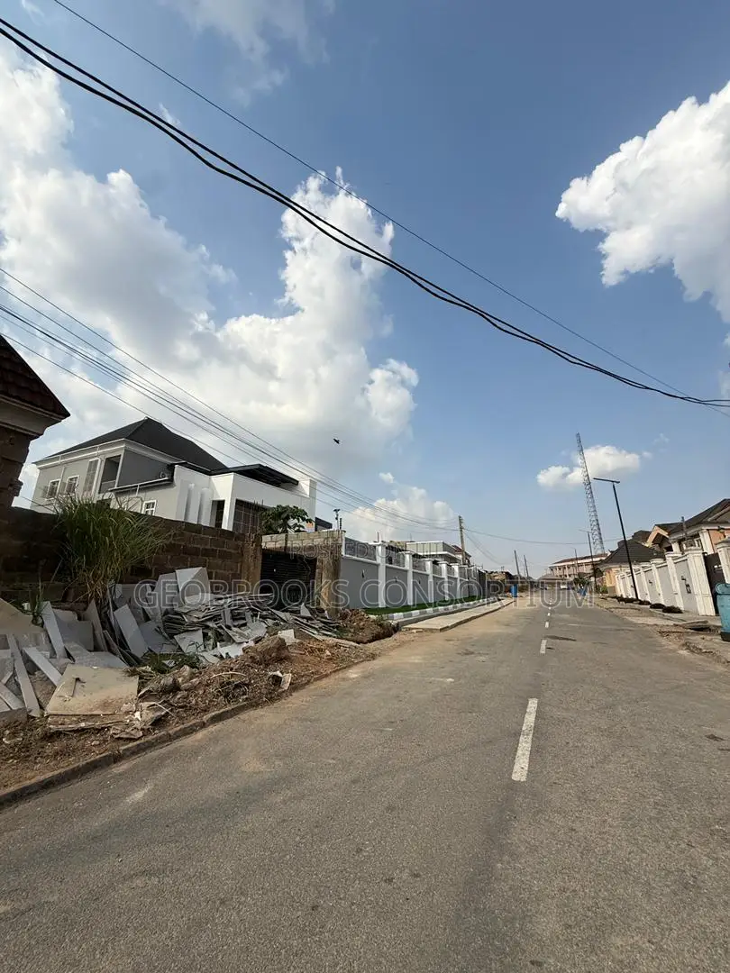 Premium 798sqm Dry Land in Kolapo Ishola Gra, Akobo in Akobo