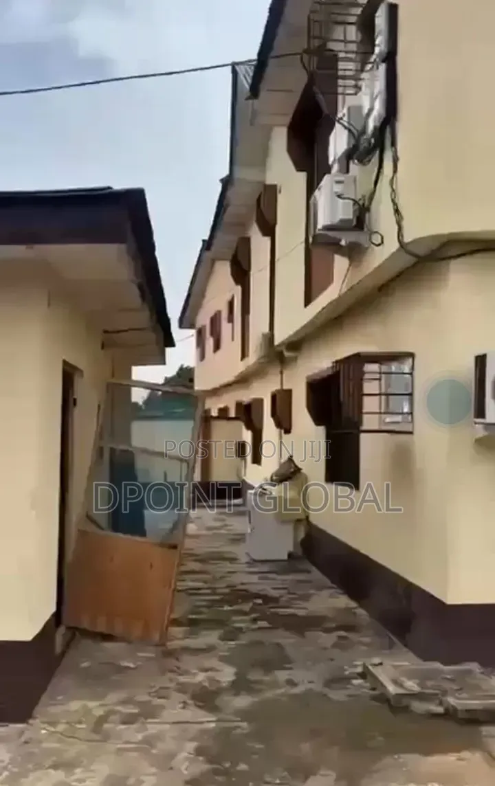 12bdrm Block of Flats in In Estate, New Oko Oba for sale in New Oko Oba