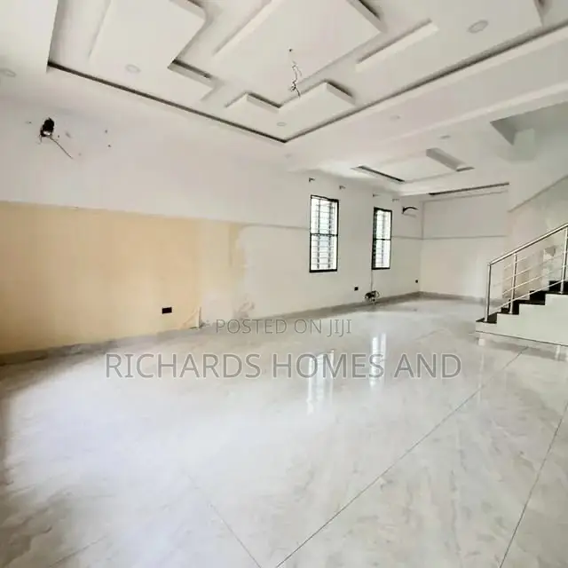 5bdrm Duplex in Ikate for rent in Ikate