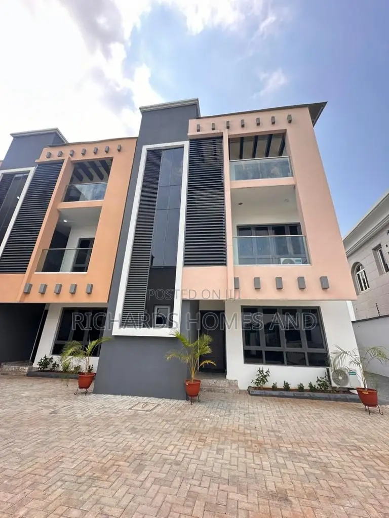4bdrm Duplex in Banana Island for rent in Banana Island