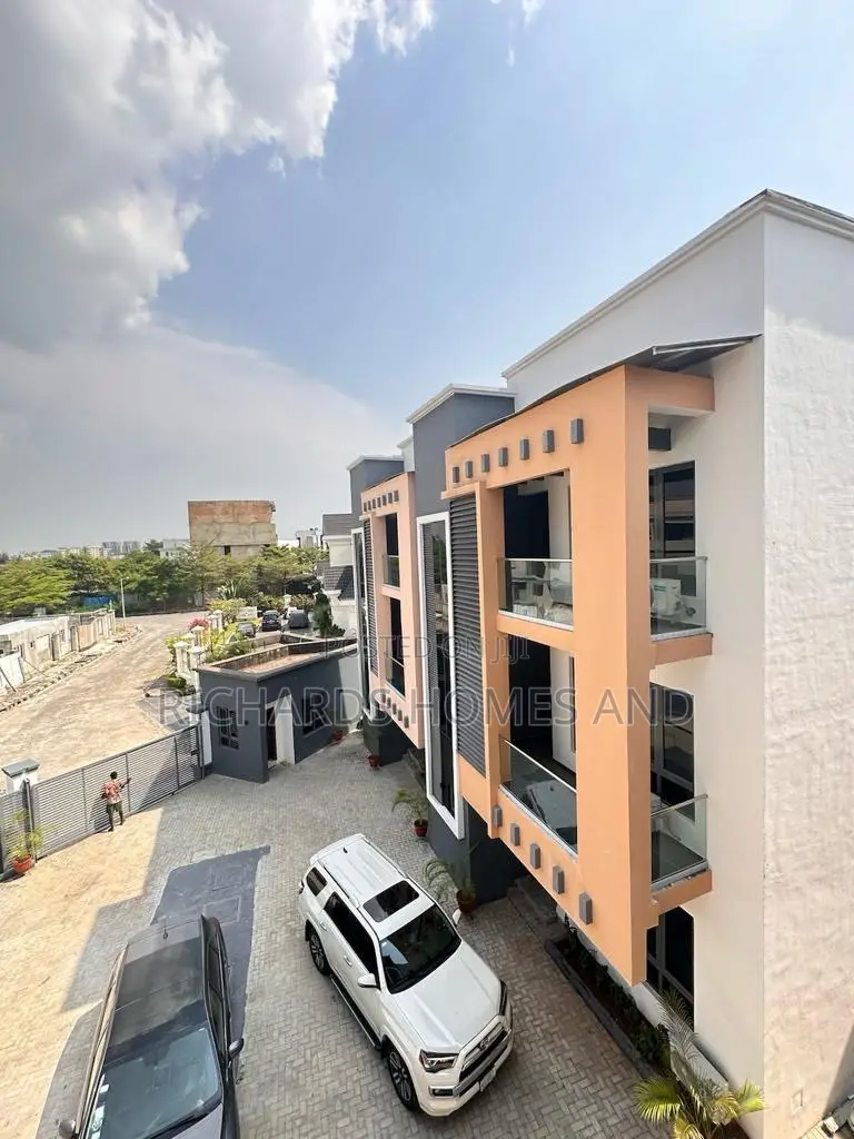 4bdrm Duplex in Banana Island for rent in Banana Island