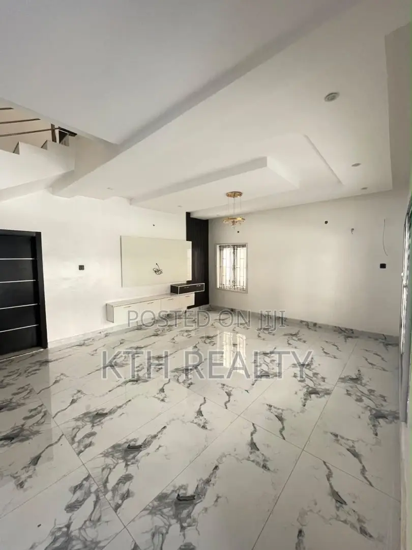 3bdrm Duplex in Ikate for rent in Ikate