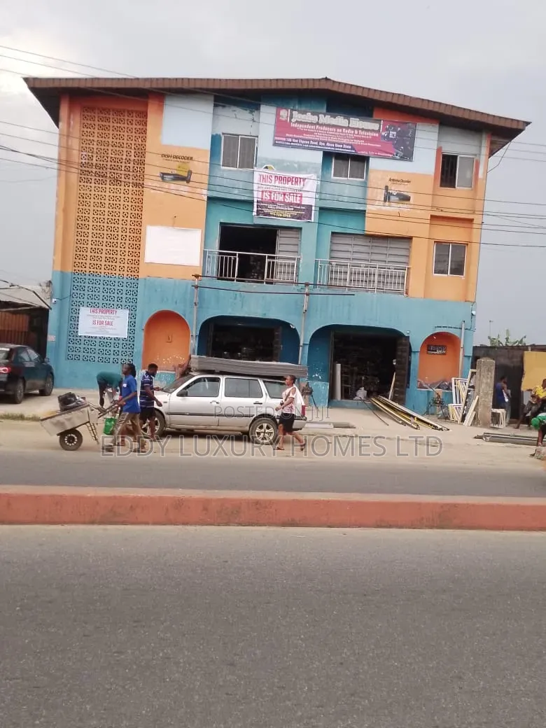 Warehouse With Offices And Apartments For Sale In Uyo in Uyo