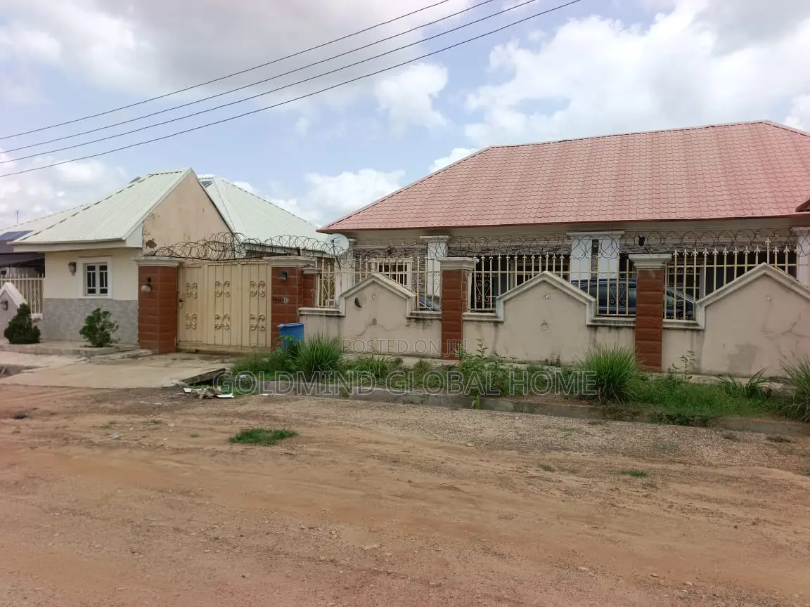 2bdrm Bungalow in Fha Lugbe for sale in FHA