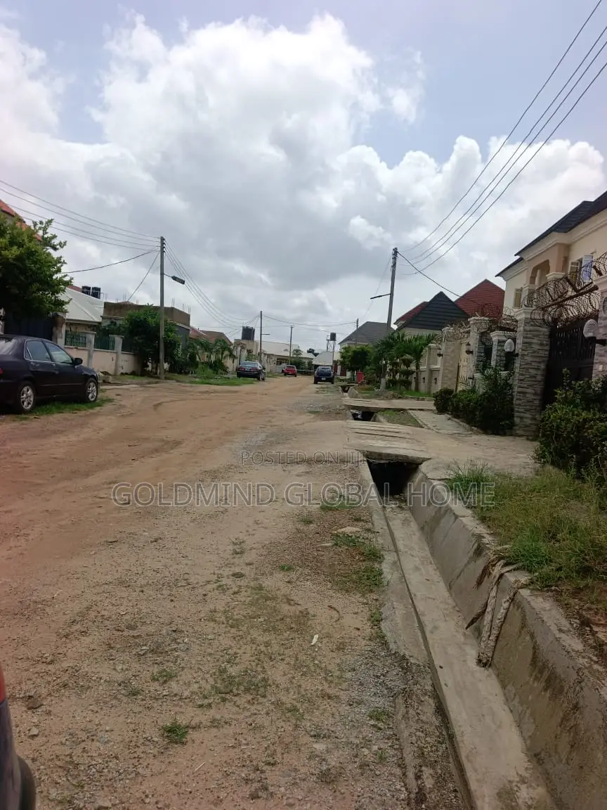 2bdrm Bungalow in Fha Lugbe for sale in FHA