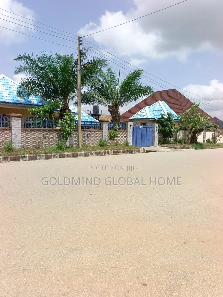 2bdrm Bungalow in Fha Lugbe for sale in FHA