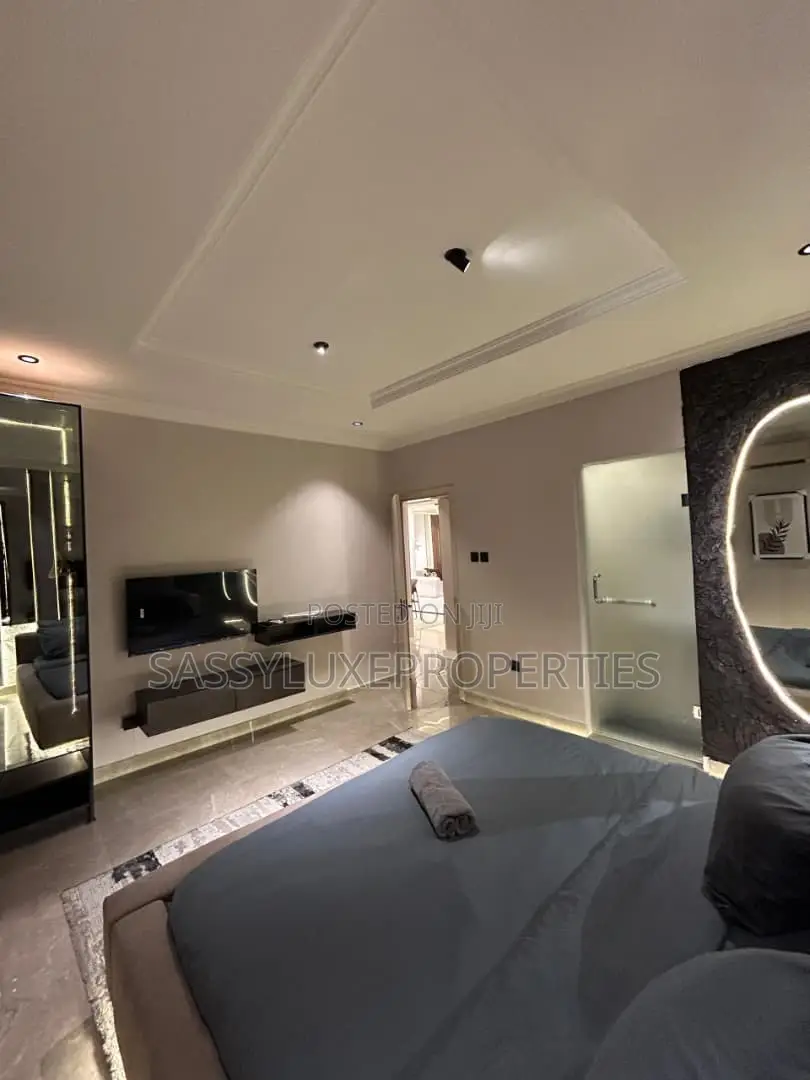2 Bedroom Apartment With Pool,Gym in Lekki Phase 1
