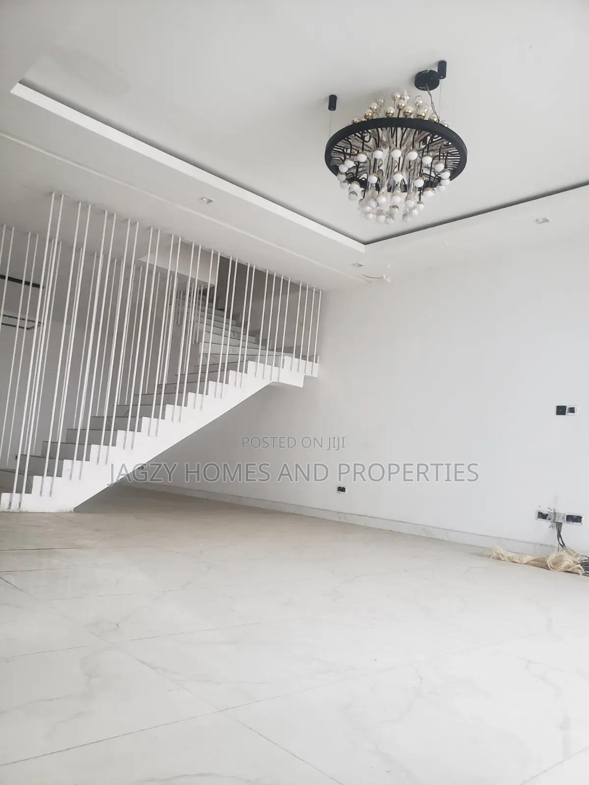 Standard and Spacious 4 Bedroom Maisonette With Bq for Rent in Jakande