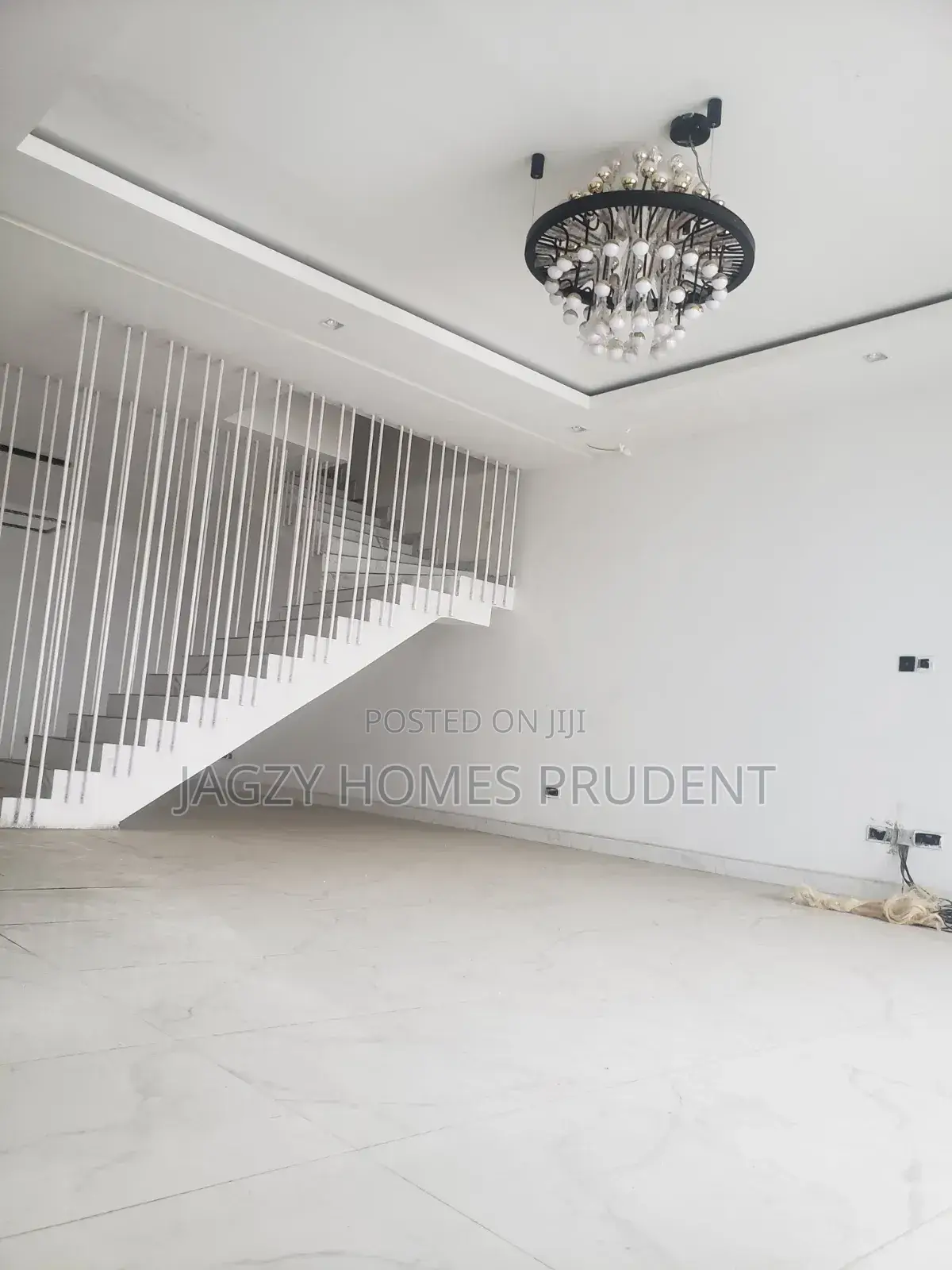 Standard and Spacious 4 Bedroom Maisonette With Bq for Rent in Jakande