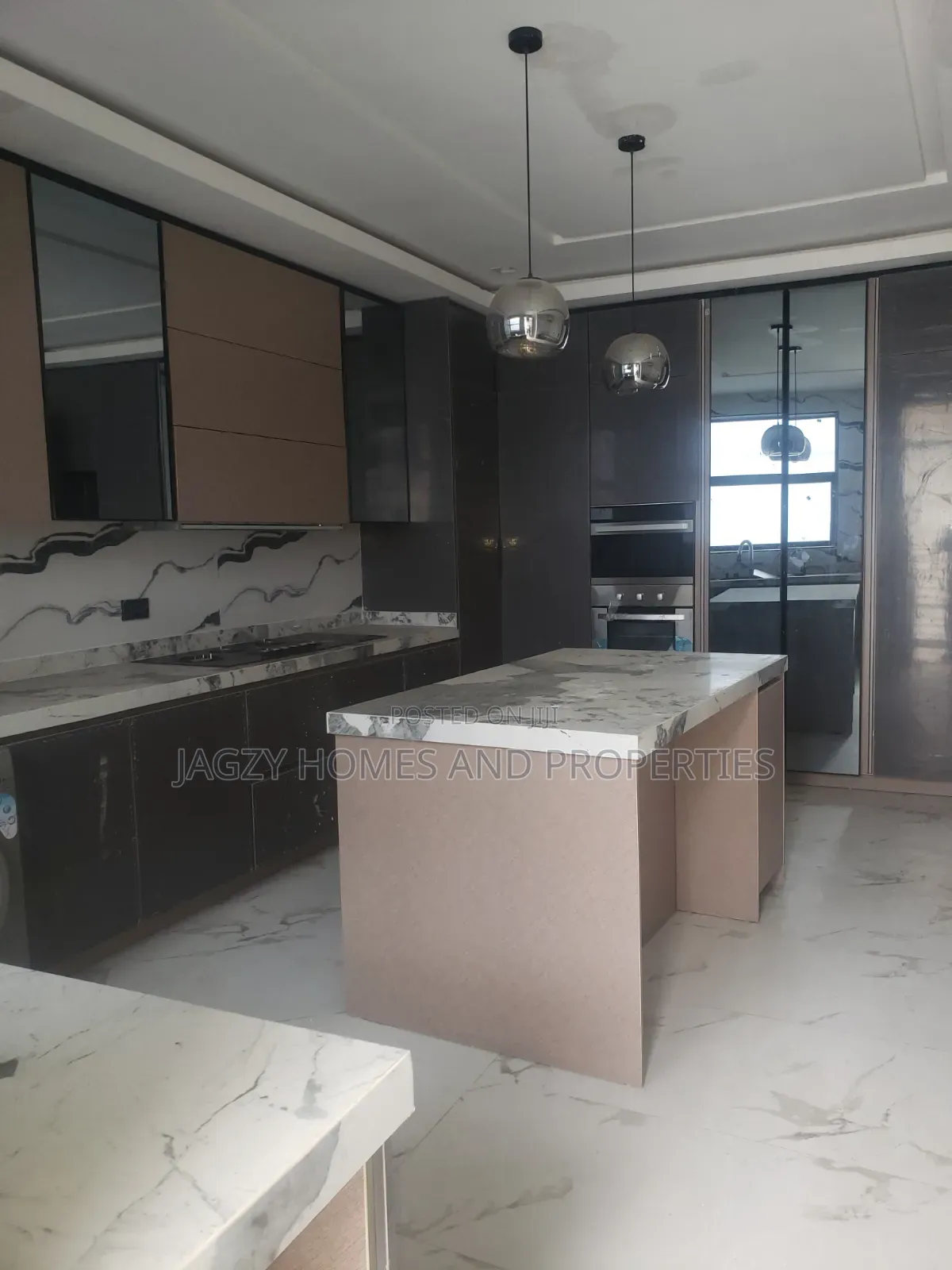 Standard and Spacious 4 Bedroom Maisonette With Bq for Rent in Jakande