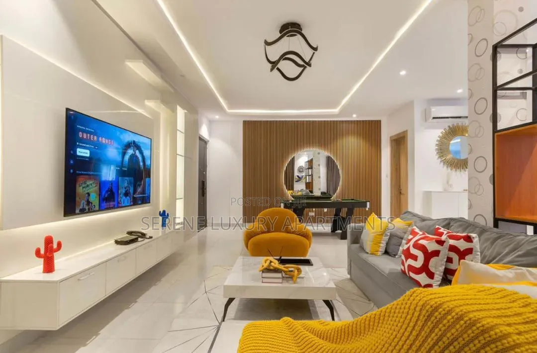 Luxurious 2bedroom Penthouse With Rooftop Pool Snooker Balcony Gym in Lekki Phase 1