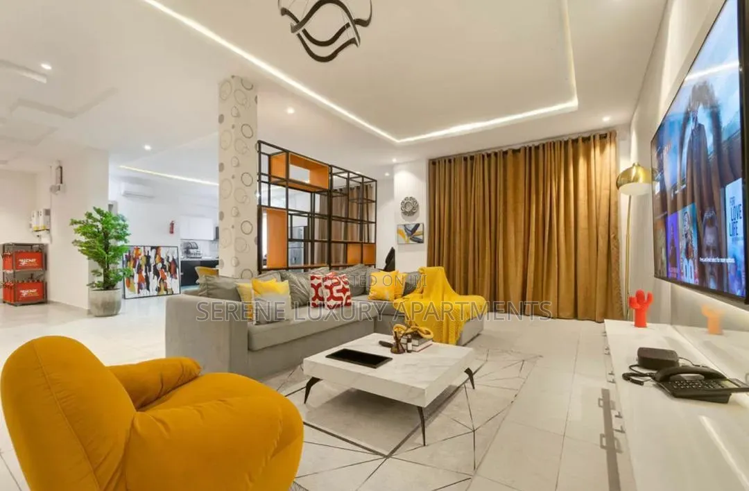 Luxurious 2bedroom Penthouse With Rooftop Pool Snooker Balcony Gym in Lekki Phase 1