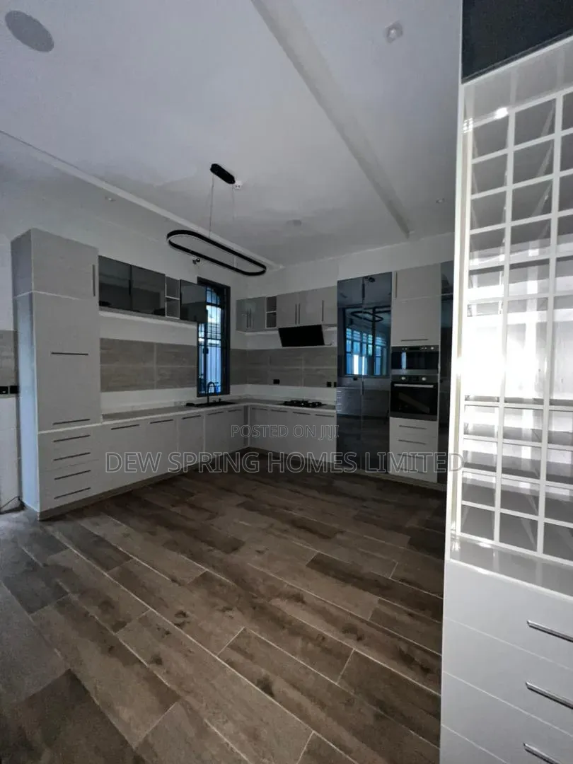 5bdrm Duplex in Ikoyi for sale in Old Ikoyi