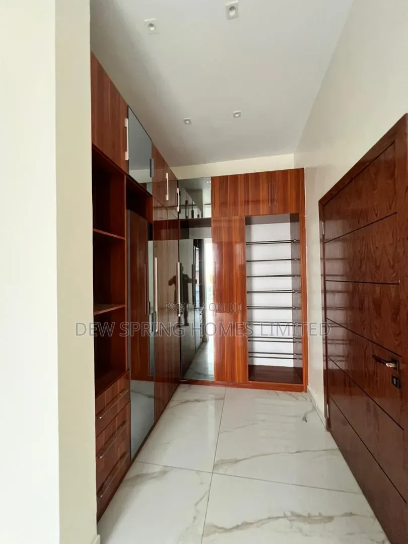 5bdrm Duplex in Ikoyi for sale in Old Ikoyi
