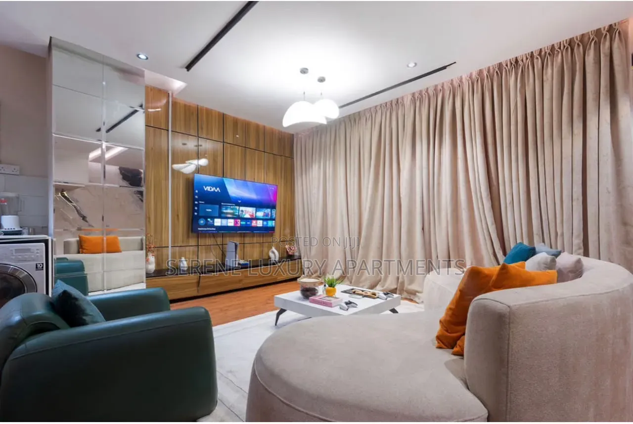 Luxurious 2bedroom Maisonette With Snooker Swimming Pool Gym Ps5 in Lekki Phase 1