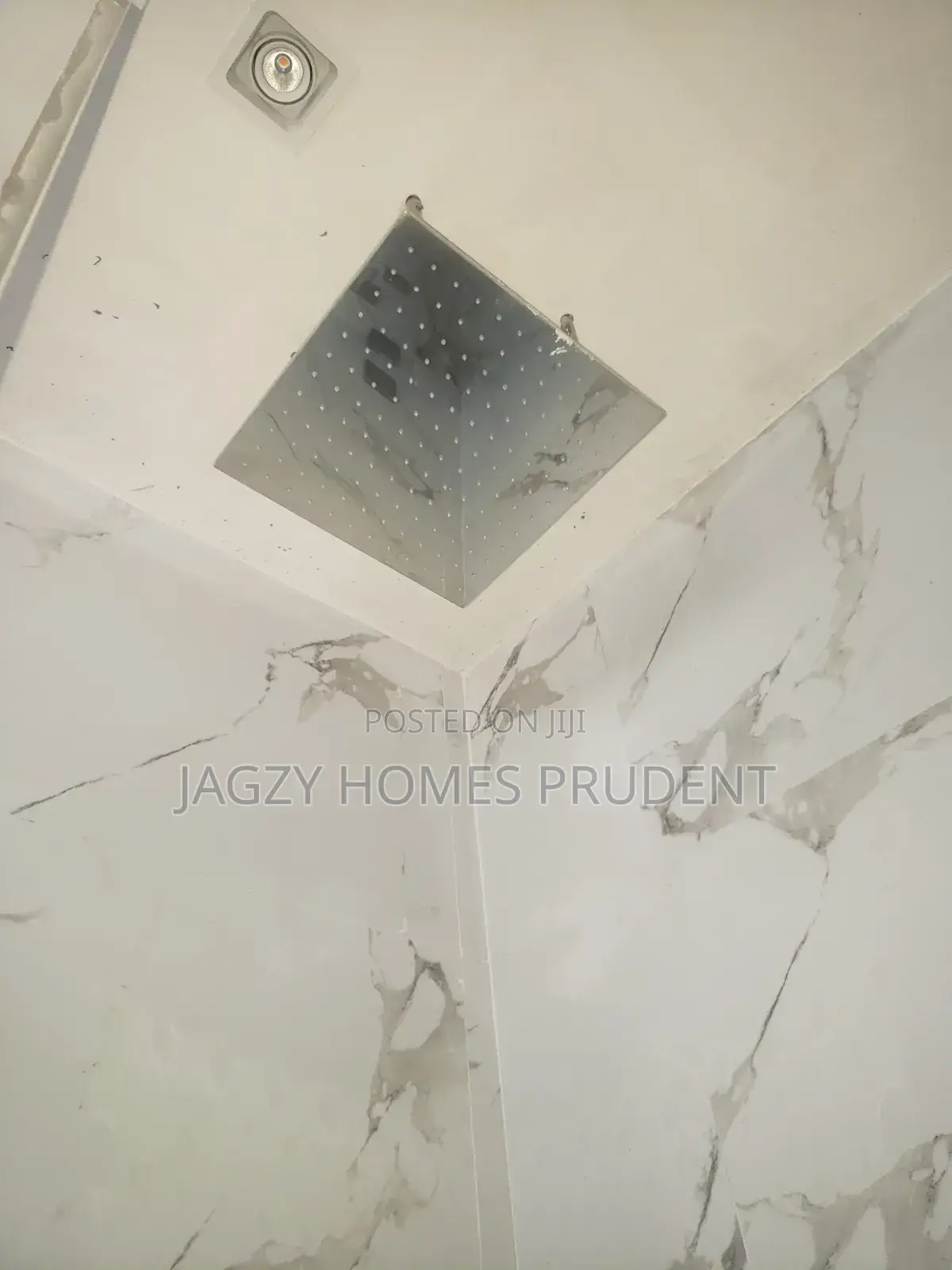 Fully Furnished 3bed Terrence in Jakande