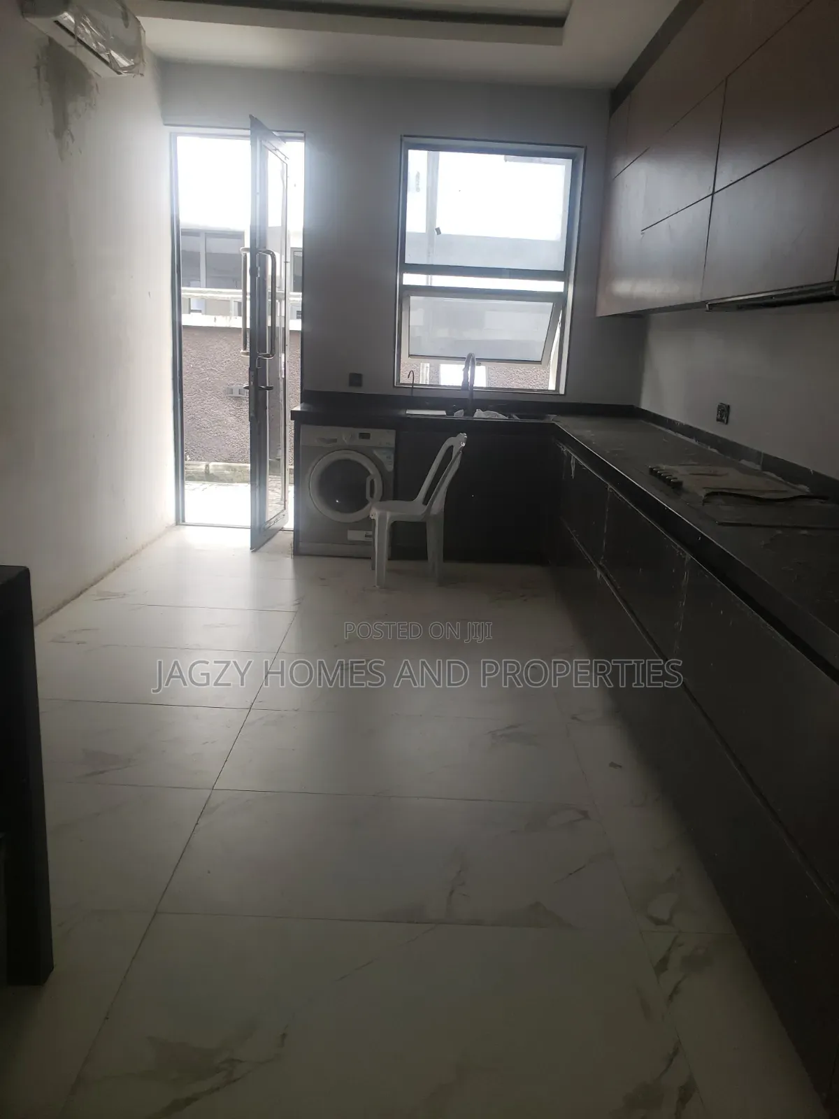Standard 3 Bedroom Maisonette With Bq for Rent in Jakande