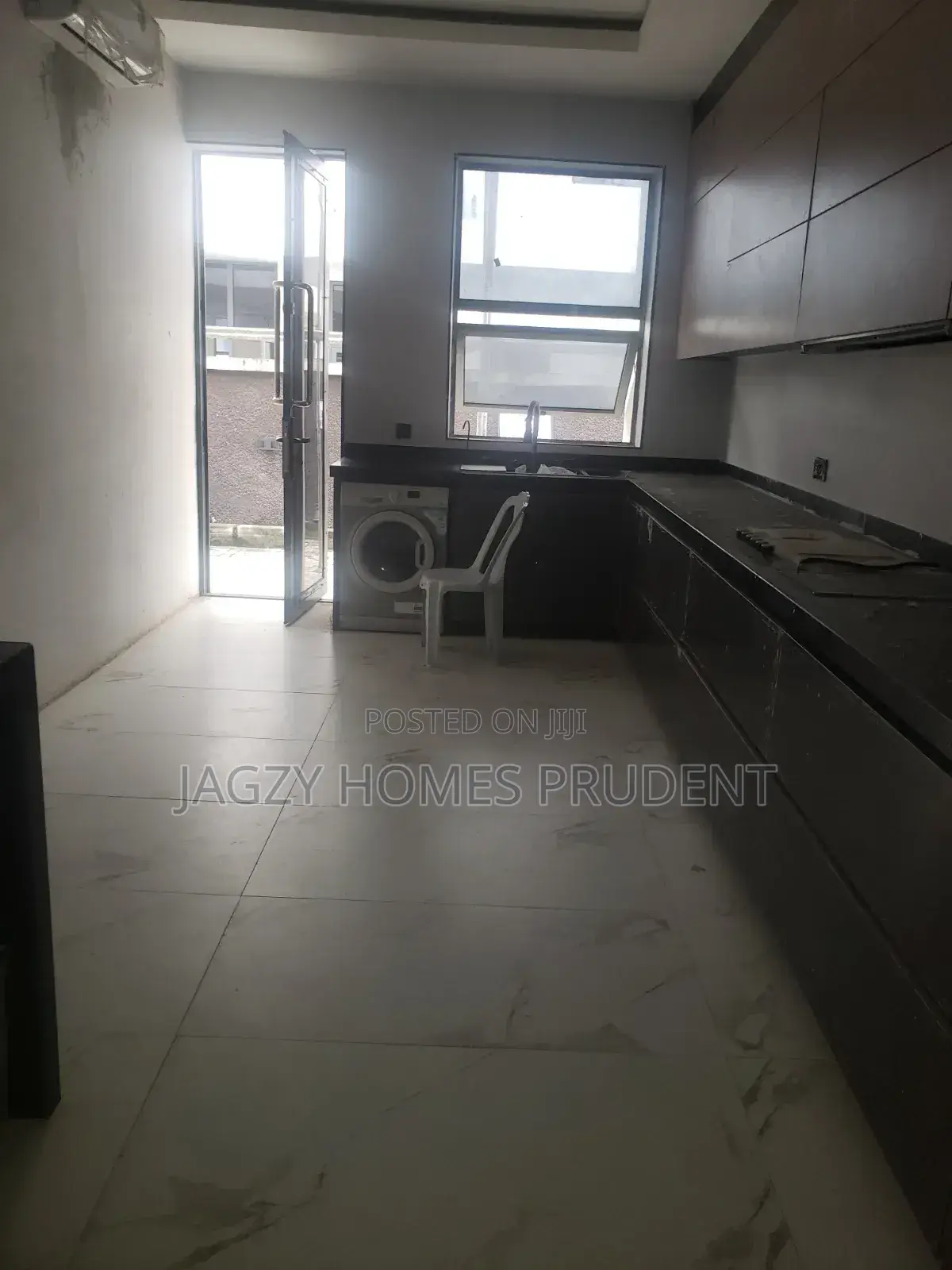 Standard 3 Bedroom Maisonette With Bq for Rent in Jakande
