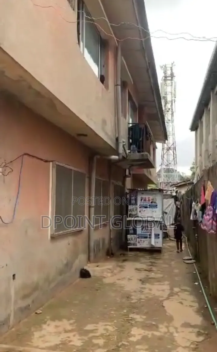 8bdrm Block of Flats in Not Estate, Egbeda for sale in Egbeda