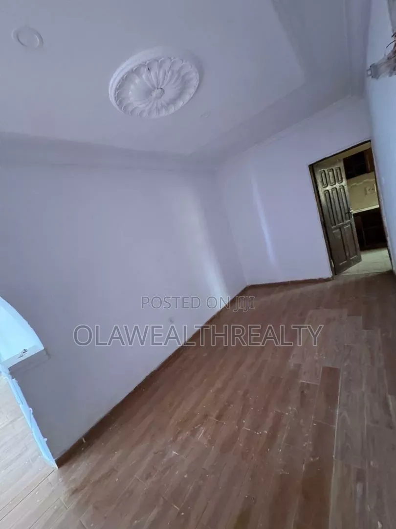 3bdrm Bungalow in Okebadan Estate, Akobo for rent in Akobo
