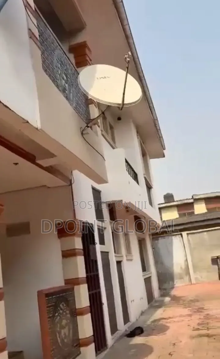 7bdrm Block of Flats in Not Estate, Alakuko for sale in Alakuko