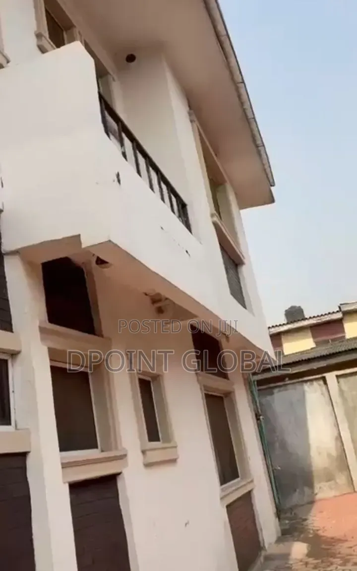 7bdrm Block of Flats in Not Estate, Alakuko for sale in Alakuko