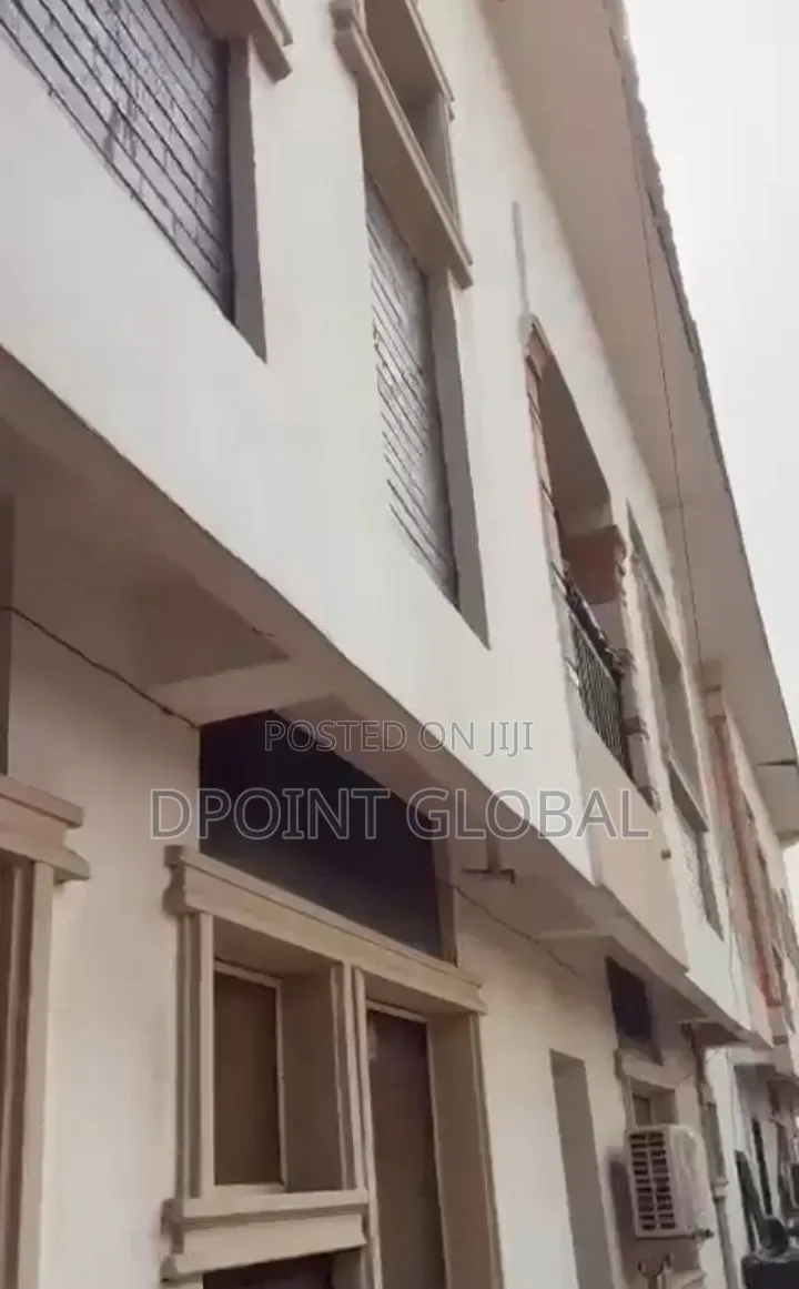 7bdrm Block of Flats in Not Estate, Alakuko for sale in Alakuko