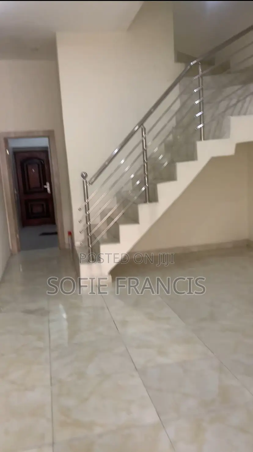 3bdrm Duplex in Vgc for rent in VGC / Ajah