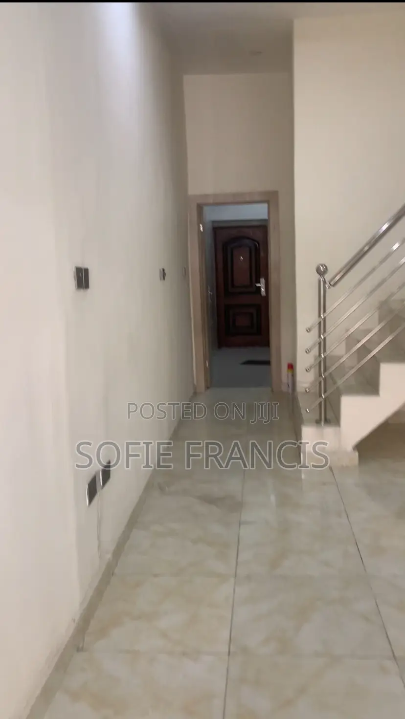 3bdrm Duplex in Vgc for rent in VGC / Ajah