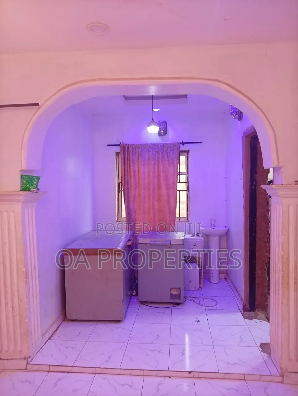 3bdrm Bungalow in Muslim Off Ayetoro, for sale in Ibadan